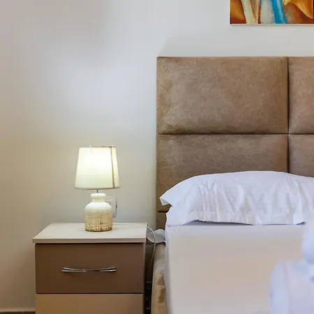 Sandy 2br With Patio By Pikhost Plazhi San Pietro